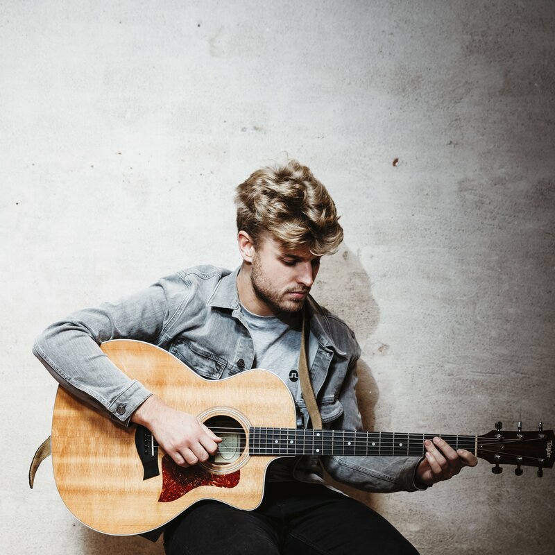 Sandro Cavazza